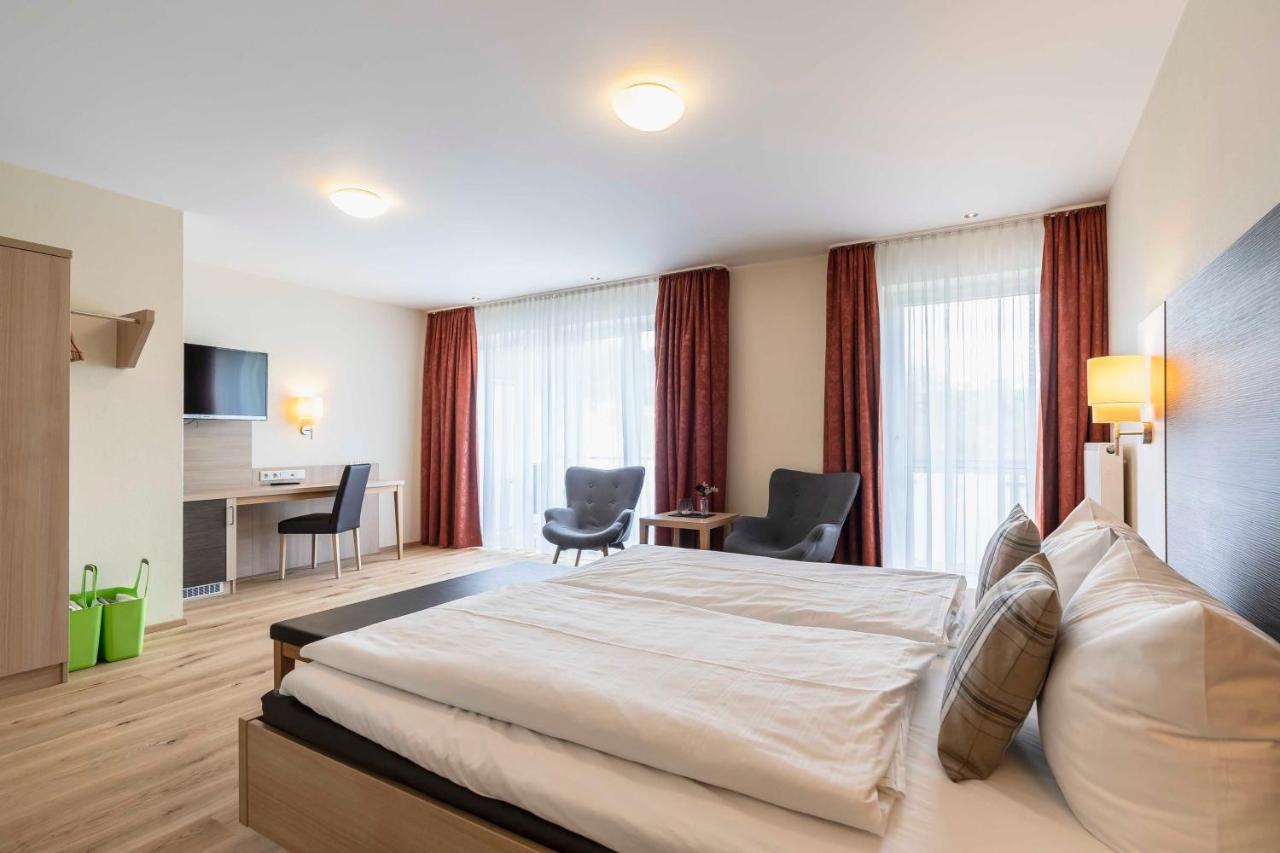 Hotel Dirsch Wellness & Spa Resort Emsing Екстер'єр фото