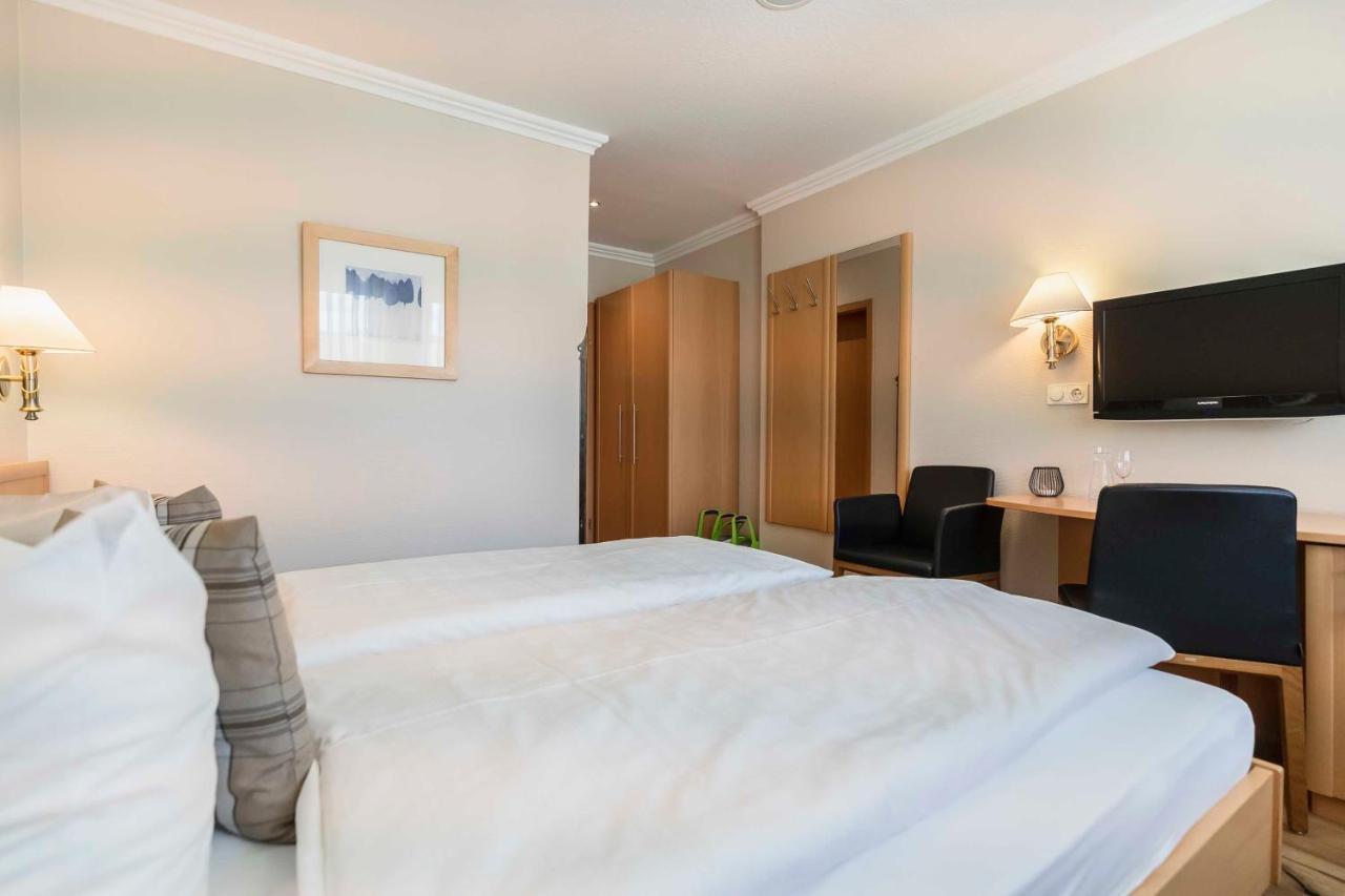 Hotel Dirsch Wellness & Spa Resort Emsing Екстер'єр фото