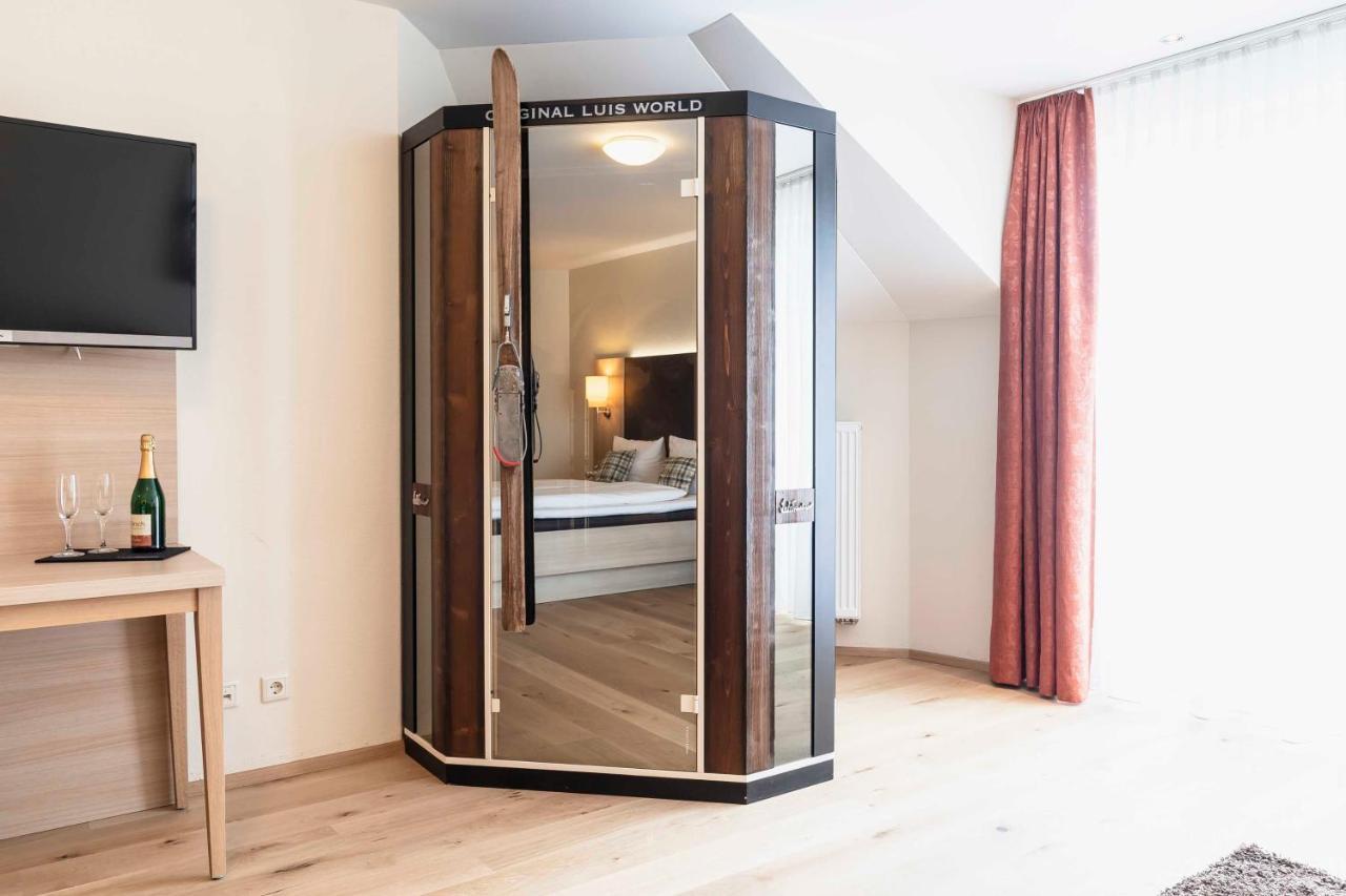 Hotel Dirsch Wellness & Spa Resort Emsing Екстер'єр фото